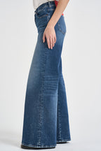 Jeans donna flared 1978 D-Akemi in denim scuro A03624 09L21 DIESEL 