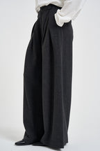 Pantaloni donna sartoriali ampi con pinces grigio antracite 0194 GRIGIO ELEH 