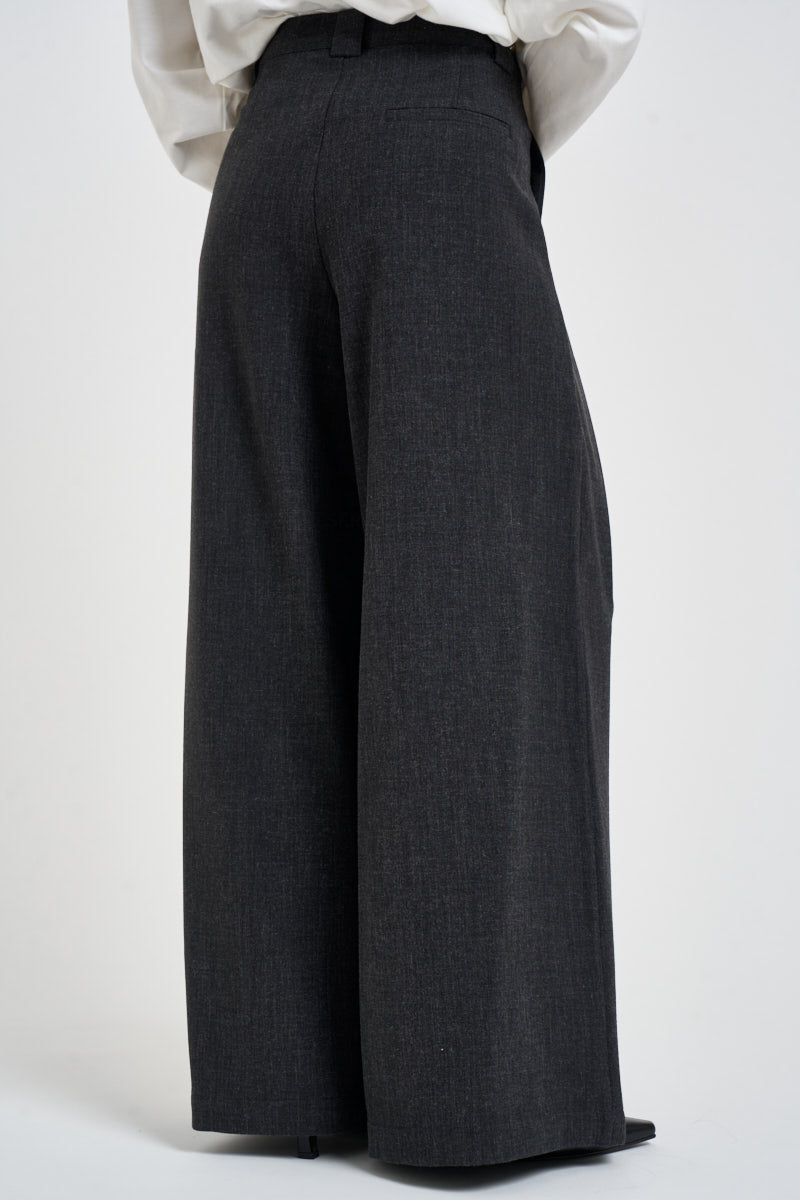 Pantaloni donna sartoriali ampi con pinces grigio antracite 0194 GRIGIO ELEH 