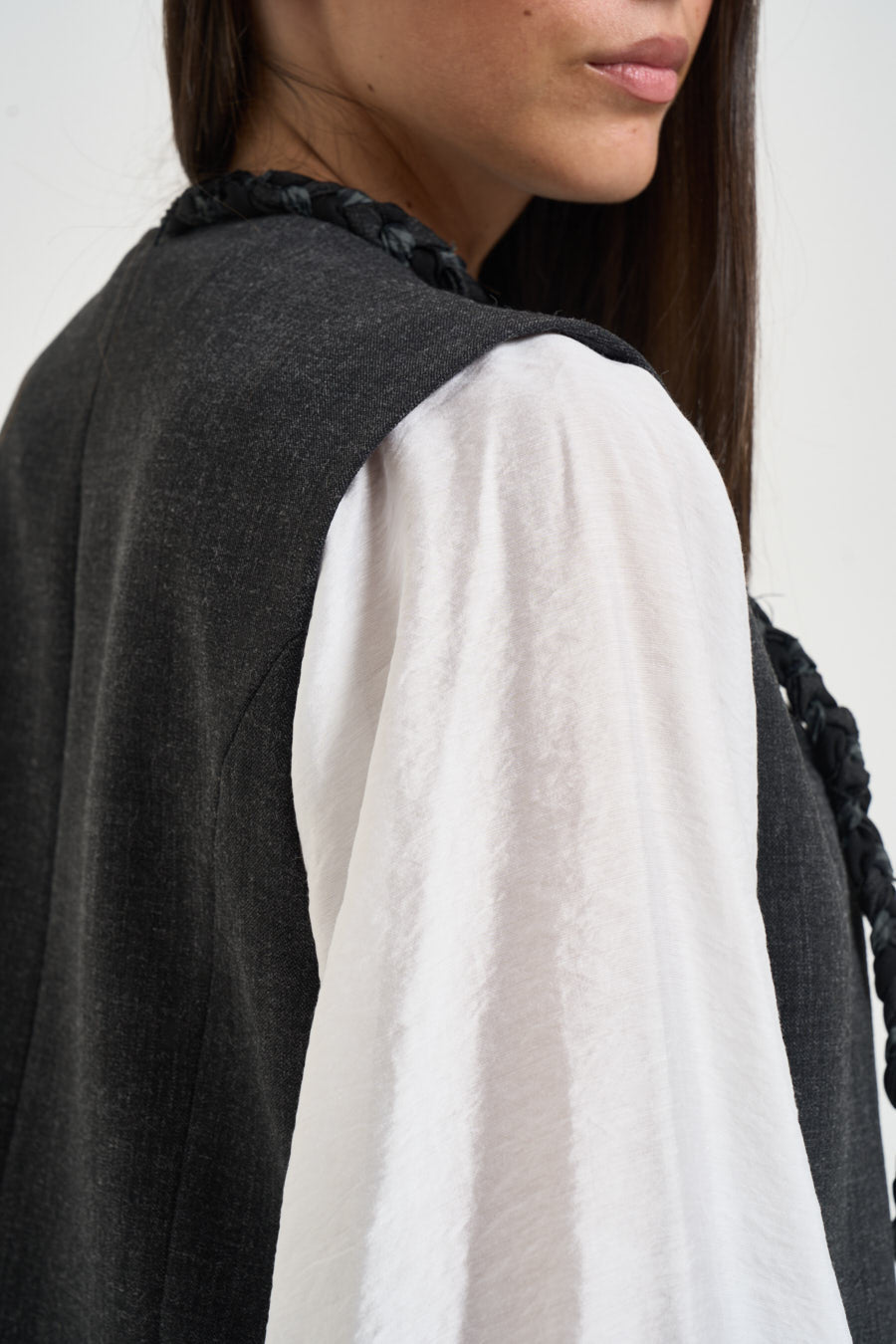 Gilet donna con lacci intrecciati grigio 0195 GRIGIO ELEH 