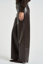 Pantaloni donna in ecopelle marrone scuro ARTIUS CHOCOLAT GRACE AND MILA 