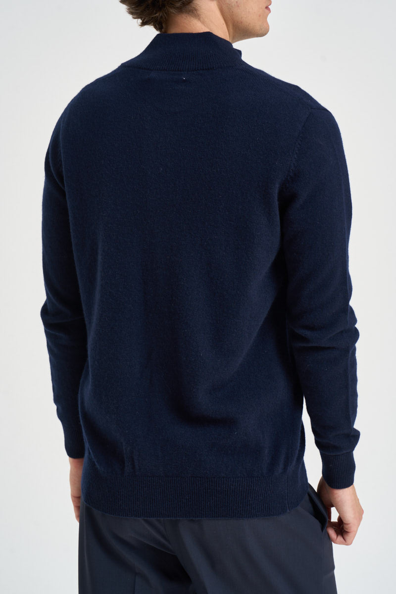 Cardigan uomo in maglia con bottoni blu notte UGF4087 BLU GRIFFAI 