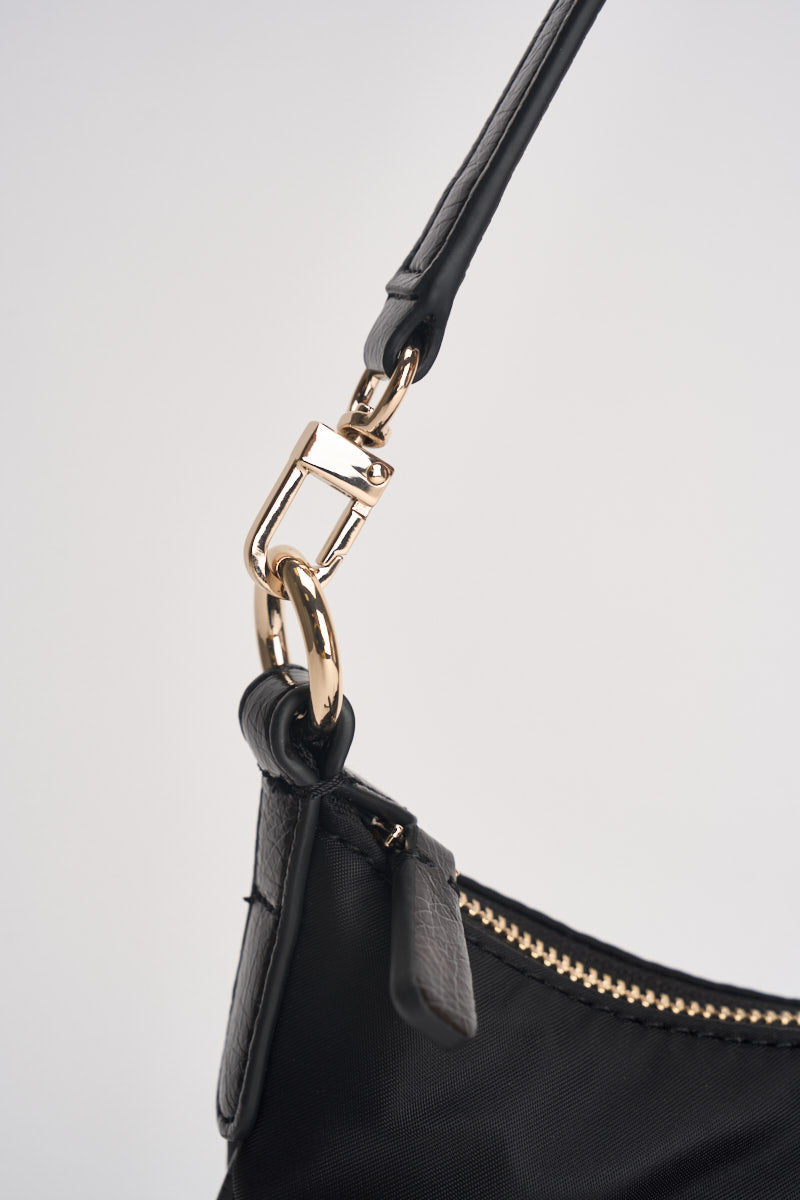 Borsa donna Theodora a spalla nera HWYG2327720 NERO GUESS 