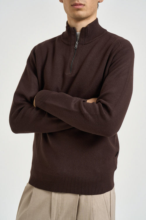 Maglia uomo con mezza zip marrone - 1