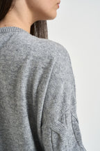 Maglia donna a trecce grigia DGF6962 PERLA INCLOTH 