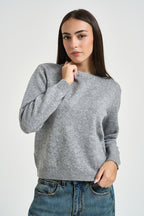 Maglia donna collo a barca grigia DGF6964 PERLA INCLOTH 