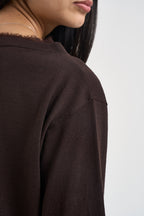 Maglia donna collo sfrangiato marrone SI1NT009 6028 KAOS 