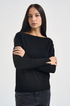 Maglia donna con scollo a barca nera SI1NT043 0001 KAOS 