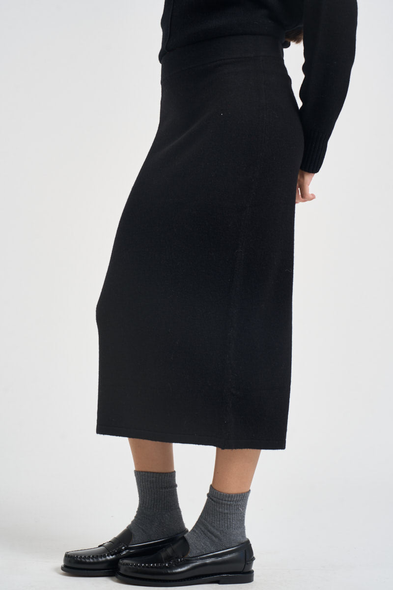 Gonna donna in maglia nera SIKT031 0001 KAOS 