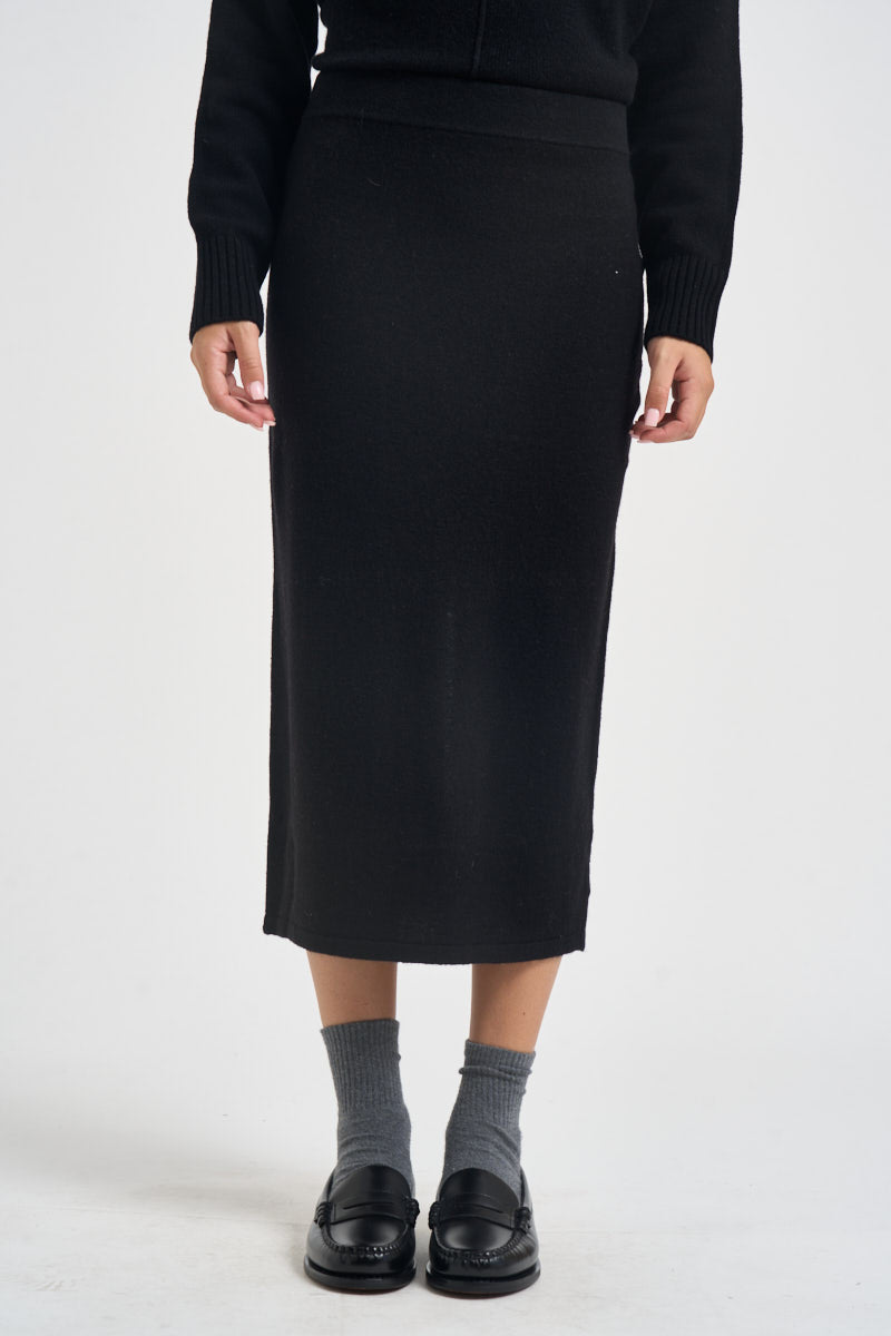 Gonna donna in maglia nera SIKT031 0001 KAOS 