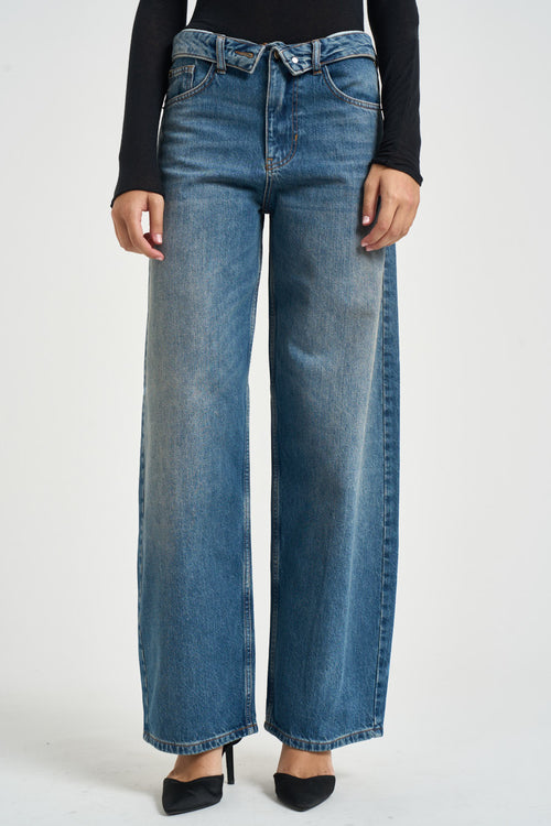 Jeans donna con zip sul retro blu