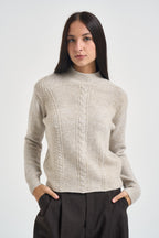 Maglia donna con lavorazione a treccia e a coste tortora mélange MW2600088 CASHA MARKUP 