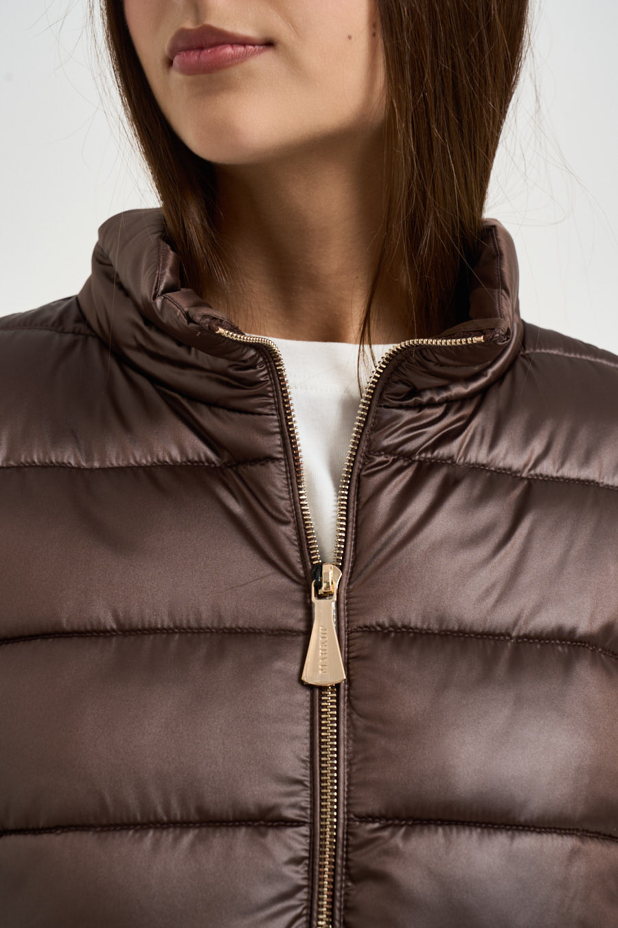 Piumino donna corto moro MW2640015 CACAO MARKUP 