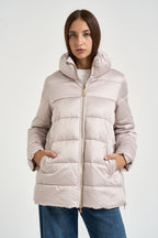 Piumino donna con collo alto cipria MW2640029 CASHA MARKUP 