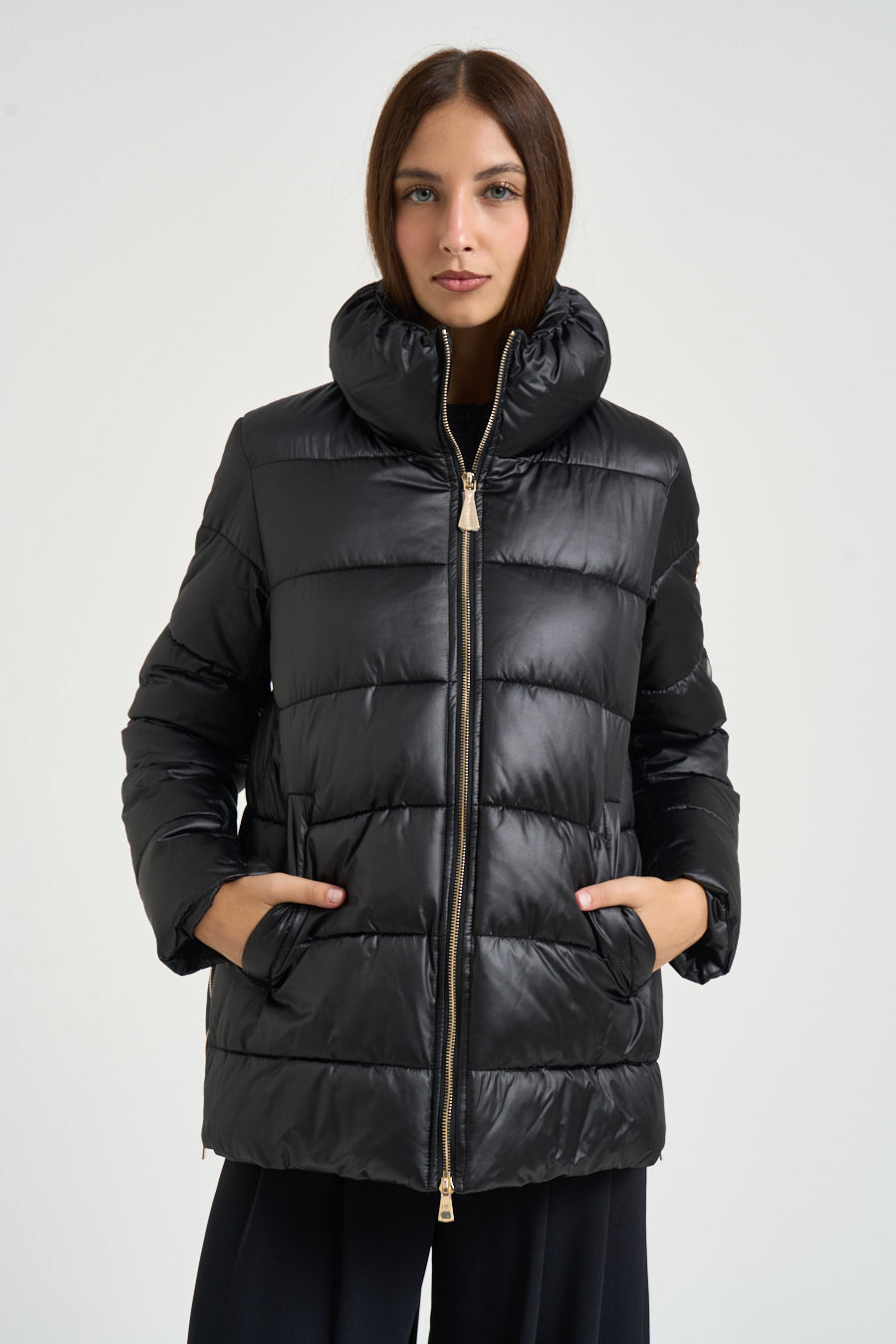 Piumino donna con collo alto nero MW2640029 NERO MARKUP 