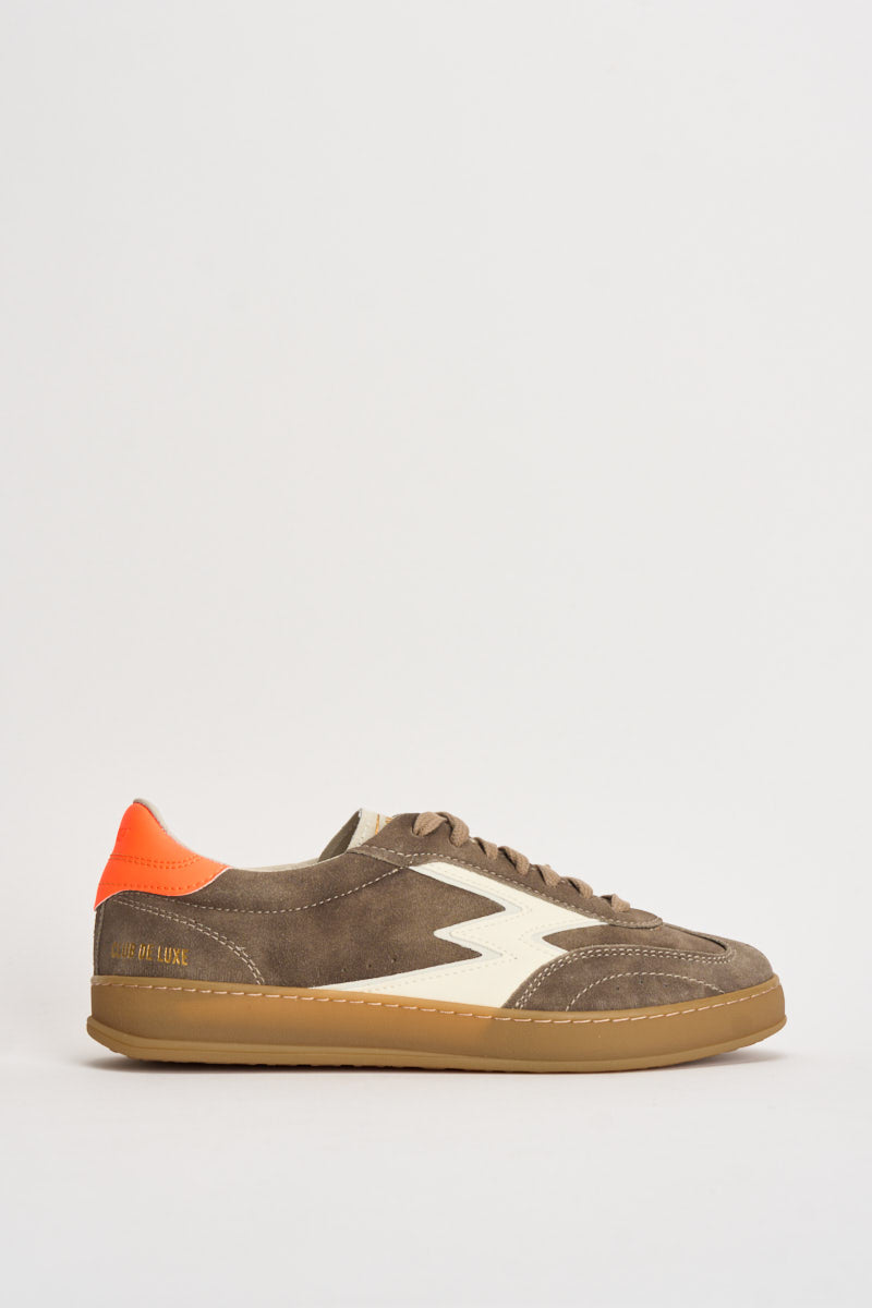 Sneakers uomo basse in pelle scamosciata tortora CL072 TAUPE MOACONCEPT 
