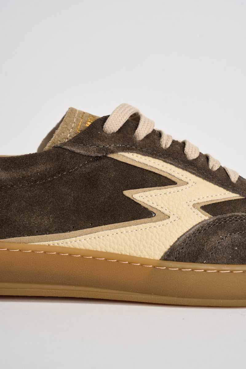 Sneakers uomo basse in pelle scamosciata marroni CL178 TAUPE MOACONCEPT 