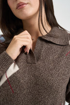 Polo donna in maglia a rombi marrone D82468 MORO MOTEL 