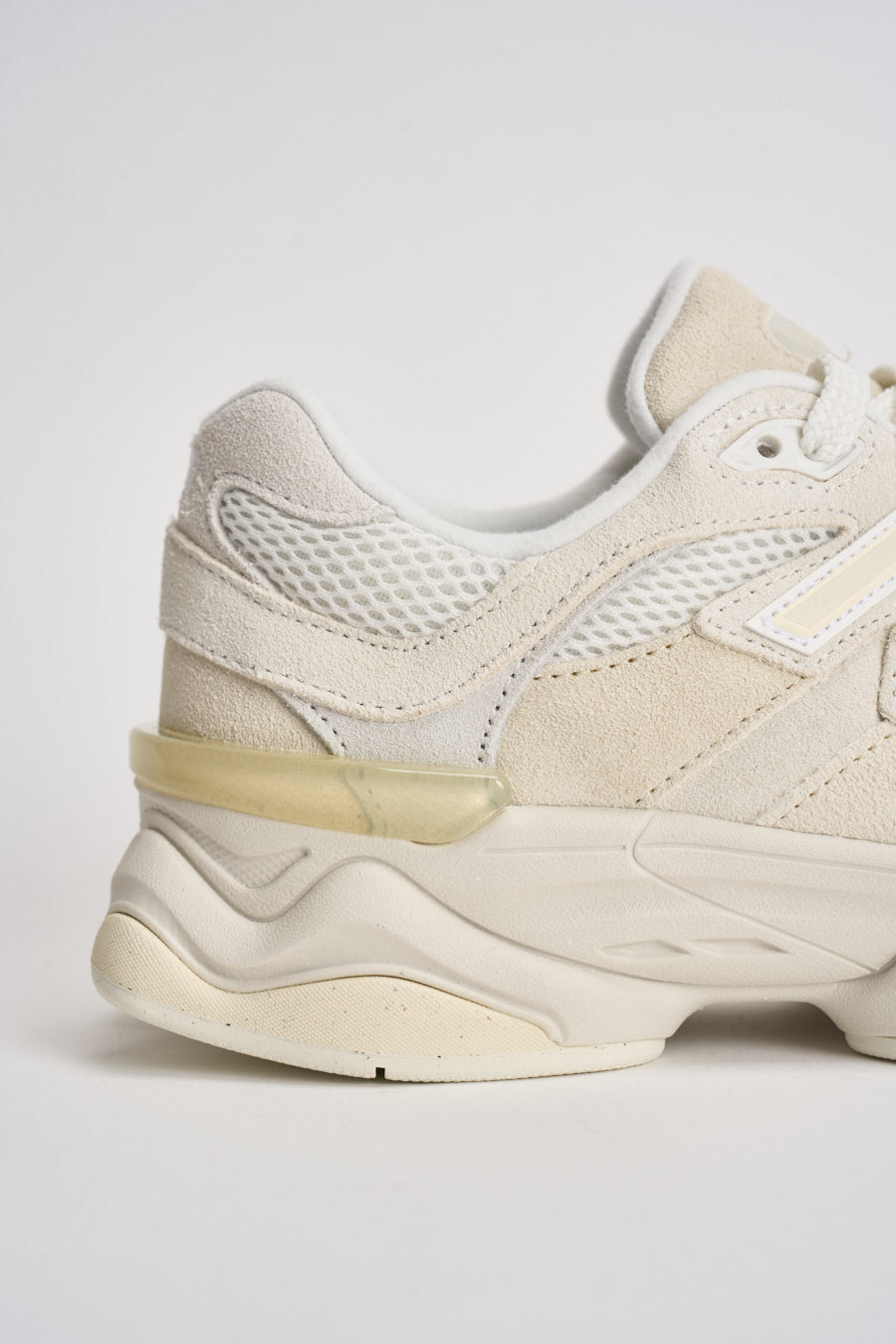 Sneakers uomo 9060 bianche e panna GC9060 ER NEW BALANCE 