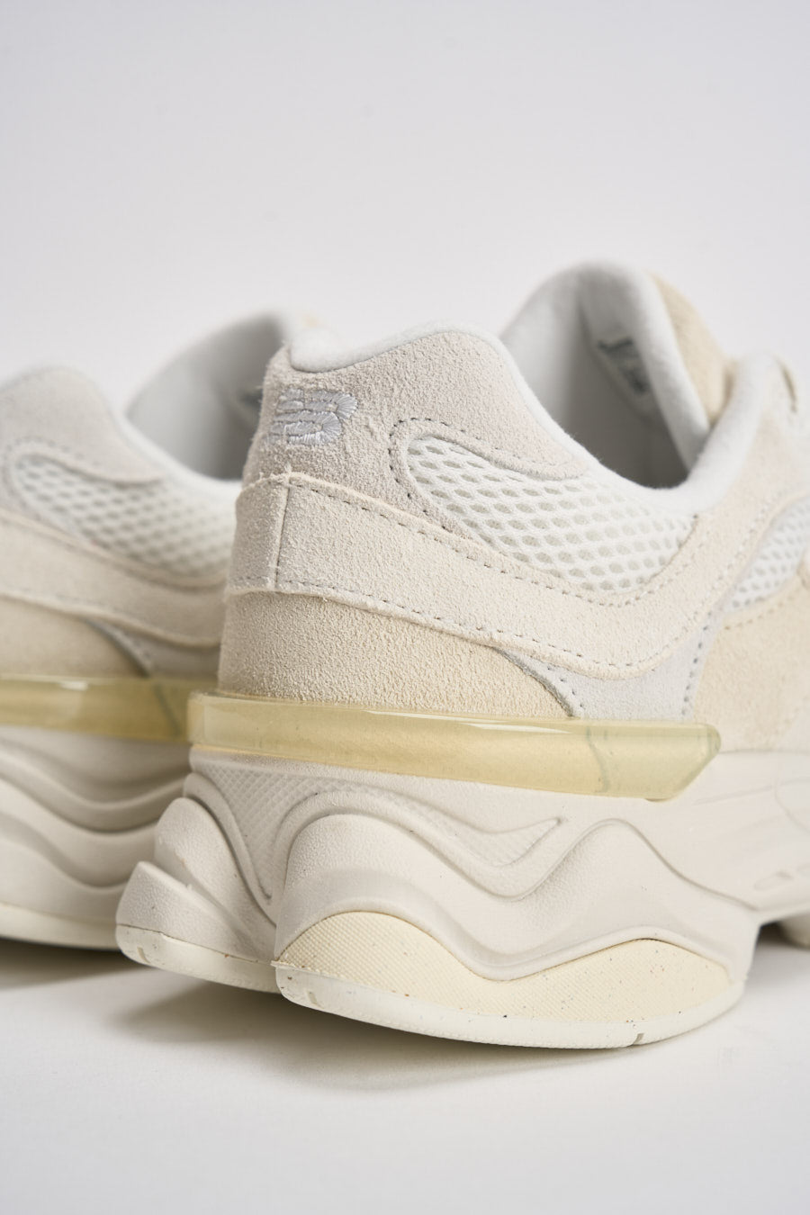 Sneakers uomo 9060 bianche e panna GC9060 ER NEW BALANCE 