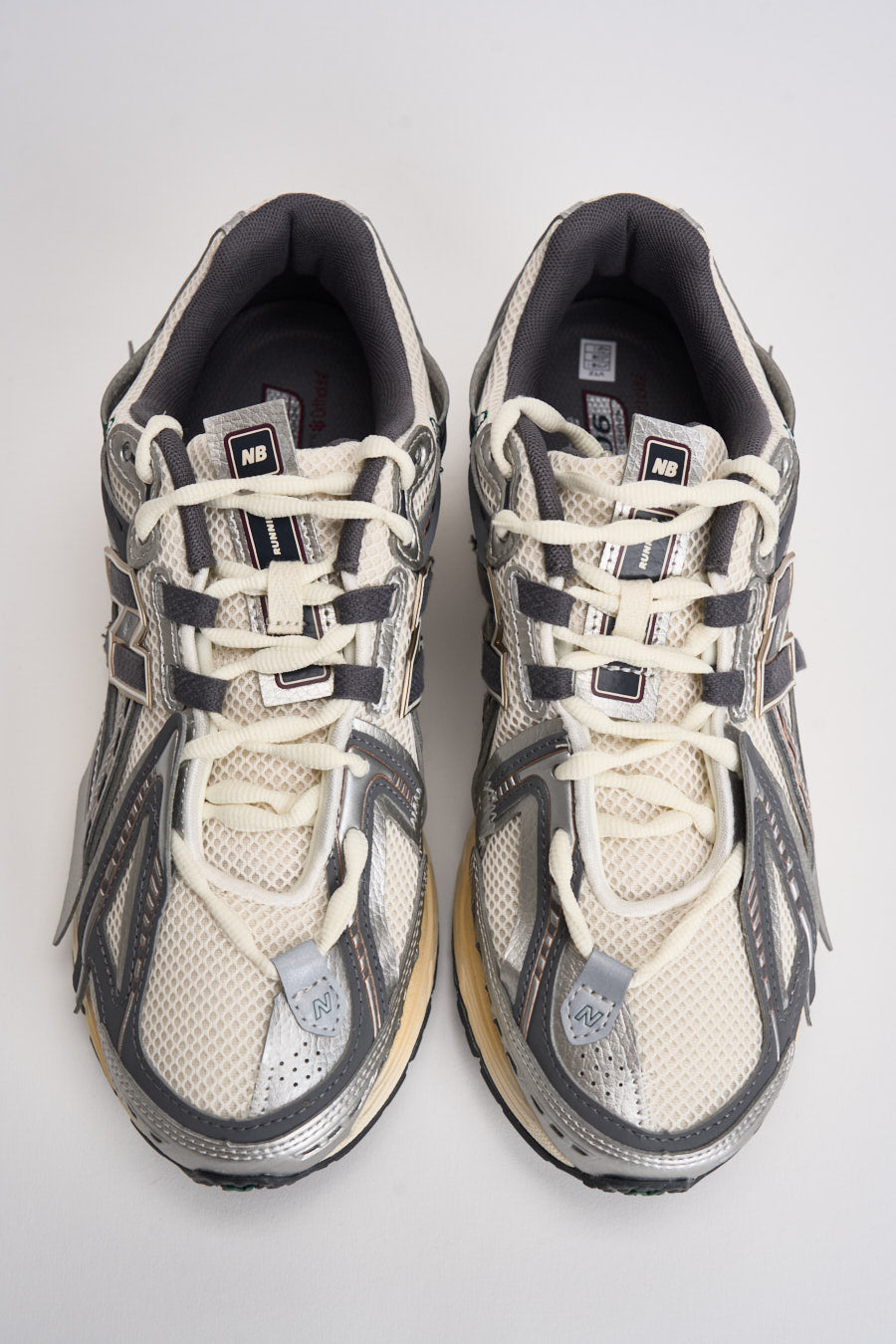 Sneakers uomo 1906A panna e grigio M1906 AD NEW BALANCE 