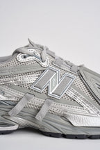 Sneakers uomo 1906R grigio e argento M1906 AG NEW BALANCE 
