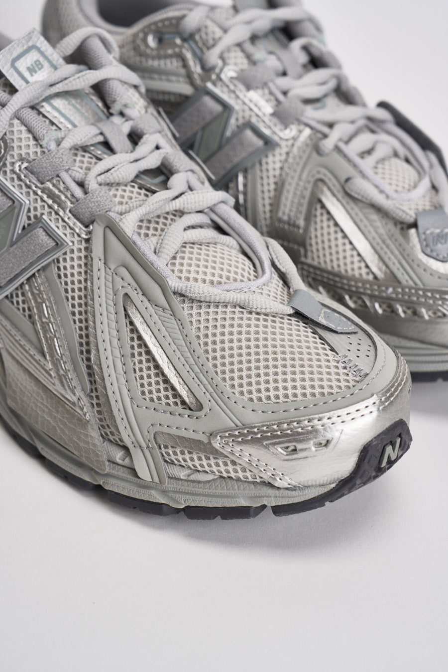 Sneakers uomo 1906R grigio e argento M1906 AG NEW BALANCE 