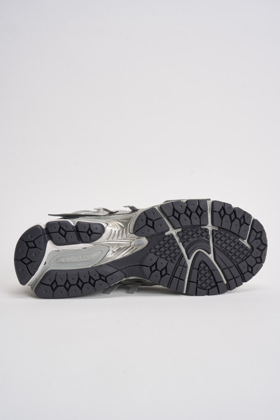 Sneakers uomo 1906R grigio e argento M1906 AG NEW BALANCE 