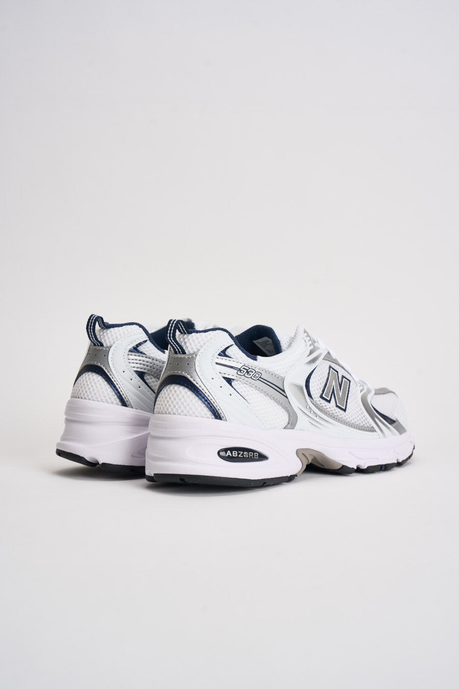 Sneakers uomo 530 bianche e blu NBMR530. SG NEW BALANCE 