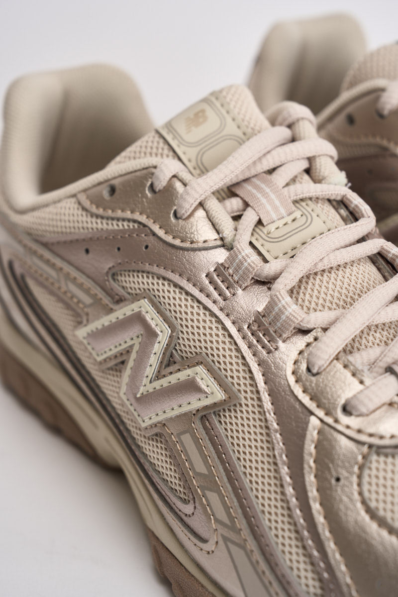 Sneakers donna con dettagli metallizzati beige U204 LCMB NEW BALANCE 