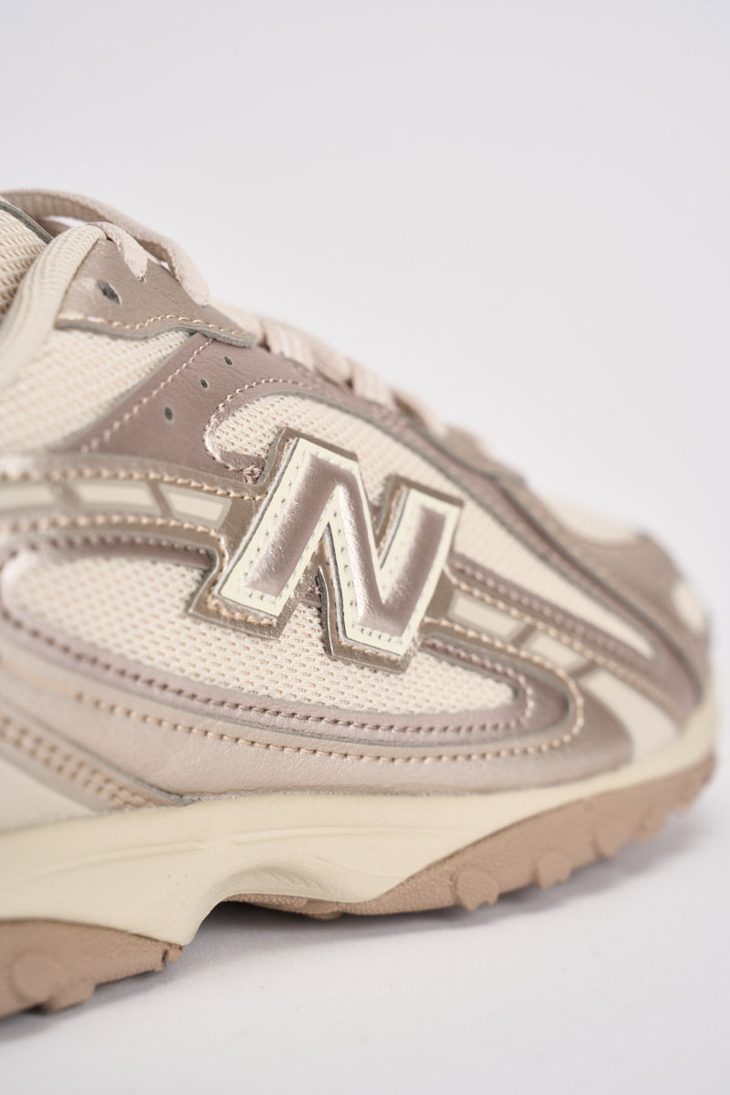 Sneakers donna con dettagli metallizzati beige U204 LCMB NEW BALANCE 
