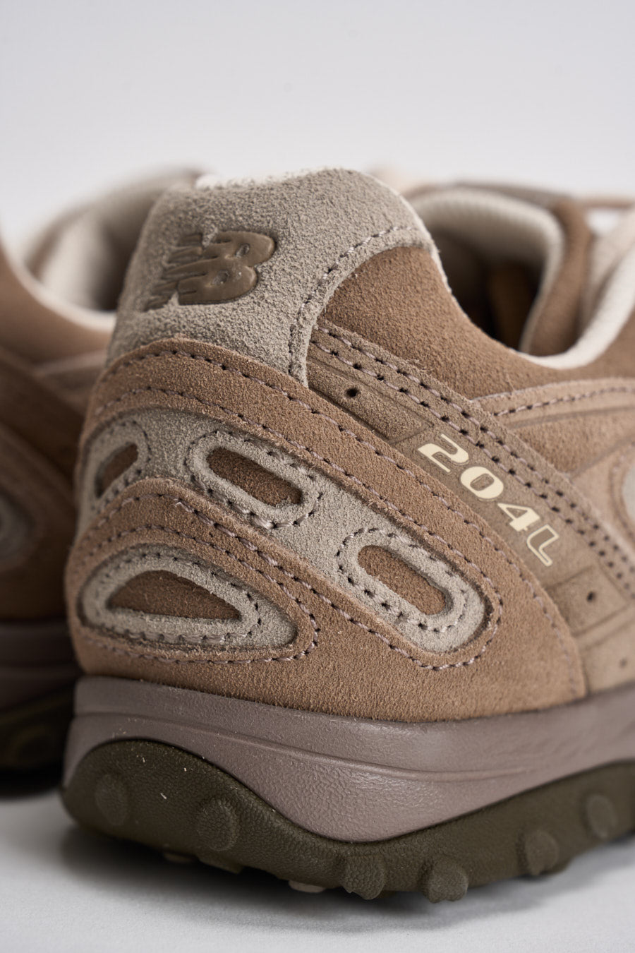 Sneakers donna 2002R marrone U204 LMMA NEW BALANCE 