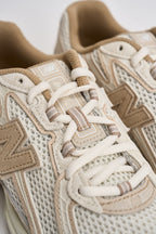 Sneakers donna 740 panna e beige U740 IN2 NEW BALANCE 