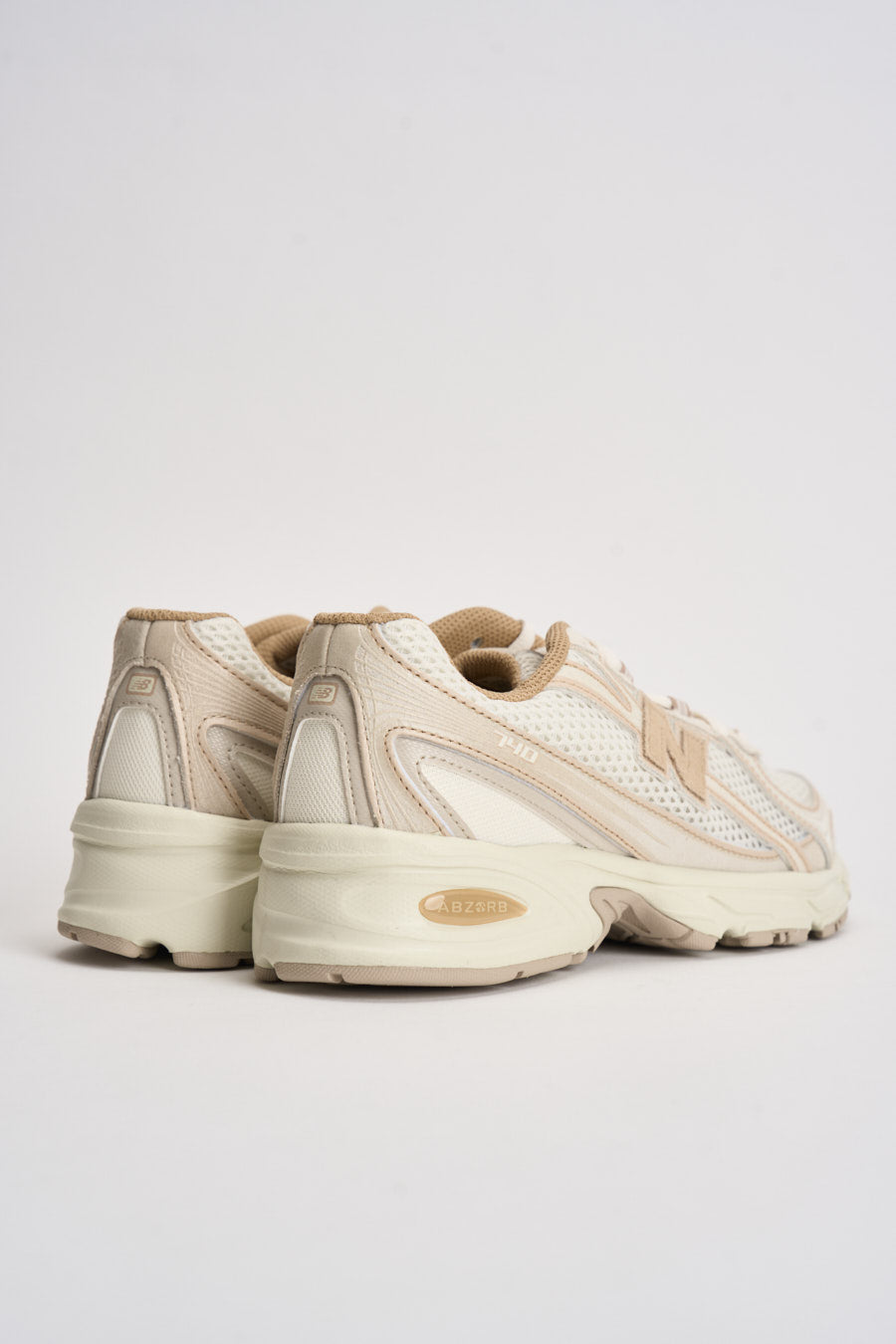 Sneakers donna 740 panna e beige U740 IN2 NEW BALANCE 
