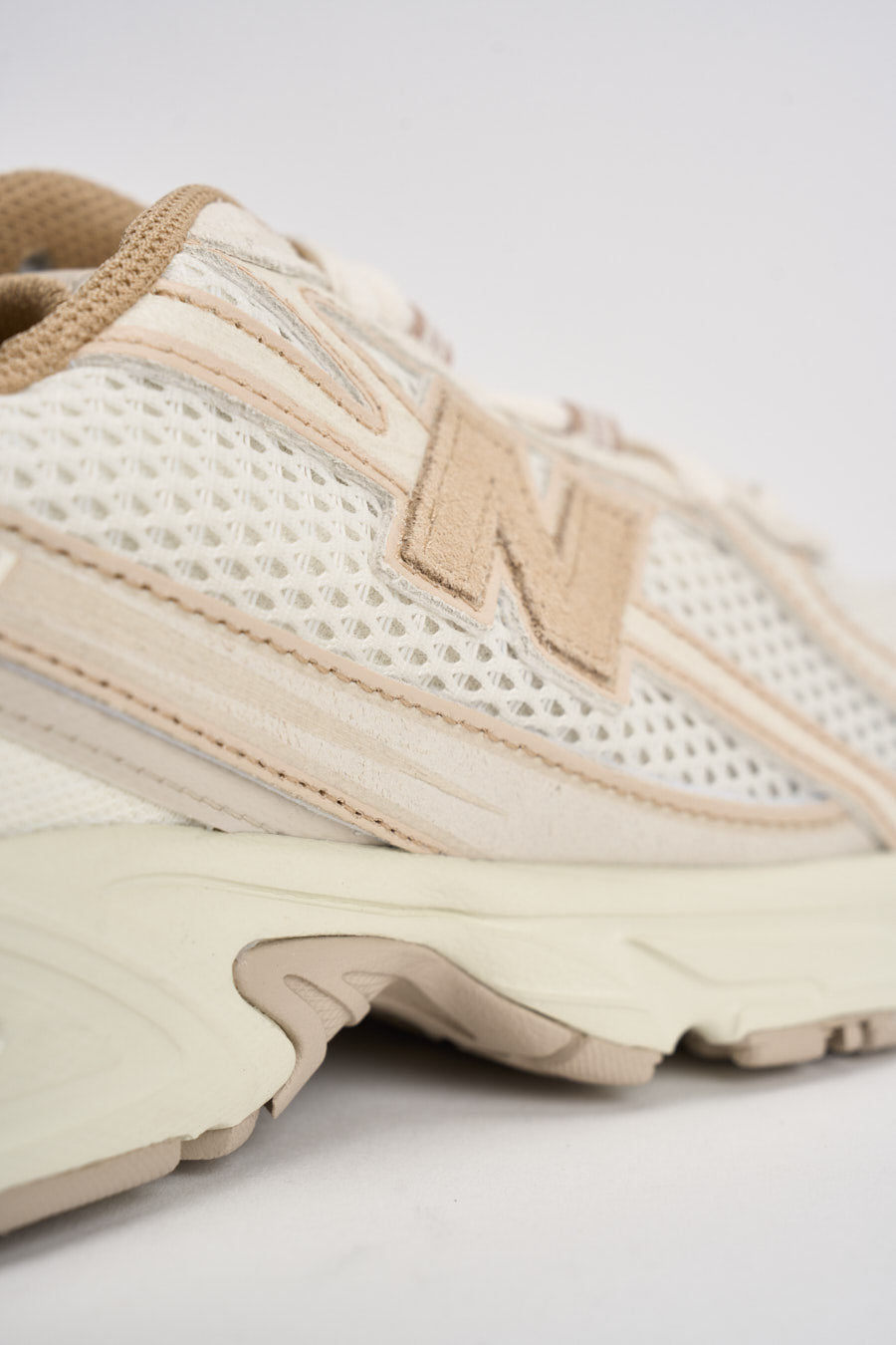 Sneakers donna 740 panna e beige U740 IN2 NEW BALANCE 