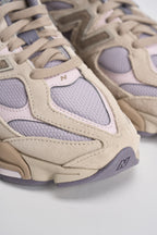 Sneakers donna 9060 lilla e panna U9060 152 NEW BALANCE 