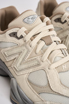 Sneakers uomo beige e grigio U9060. 16Y NEW BALANCE 