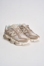 Sneakers donna 9060 beige e panna U9060 8AP NEW BALANCE 