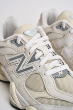 Sneakers donna 9060 bianca e panna U9060 WHT NEW BALANCE 