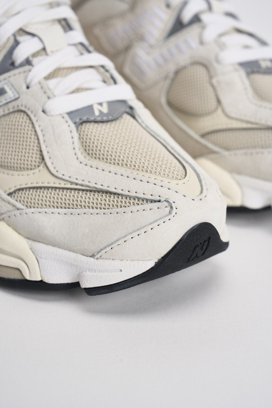 Sneakers donna 9060 bianca e panna U9060 WHT NEW BALANCE 