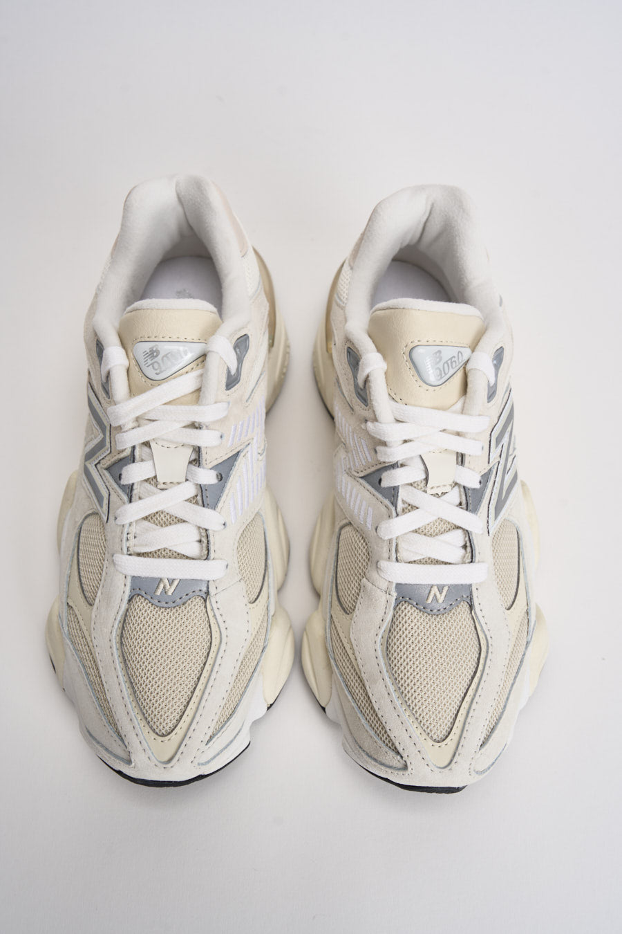 Sneakers donna 9060 bianca e panna U9060 WHT NEW BALANCE 