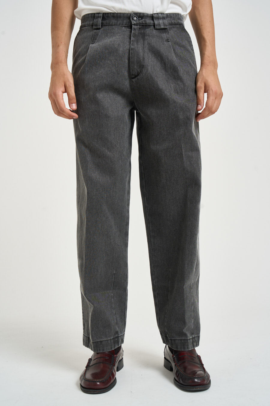 Pantalone uomo con pinces in denim grigio scuro 2809B MOMONERO OFFICINA 