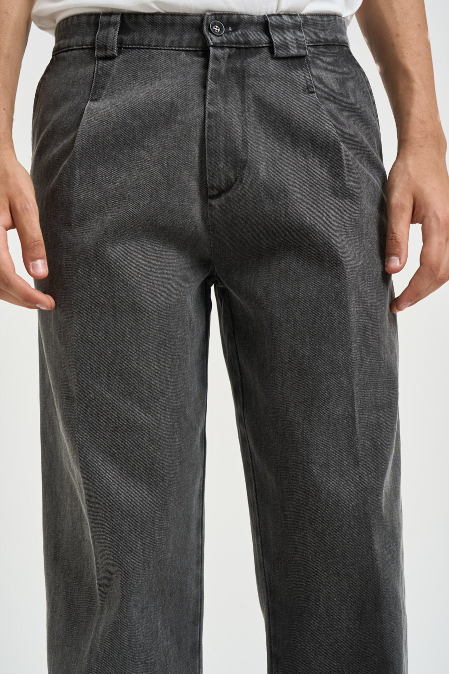 Pantalone uomo con pinces in denim grigio scuro 2809B MOMONERO OFFICINA 