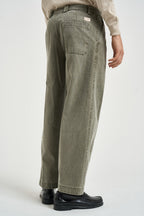 Pantalone uomo con pinces in denim verde 2809B MOMOVERDE OFFICINA 