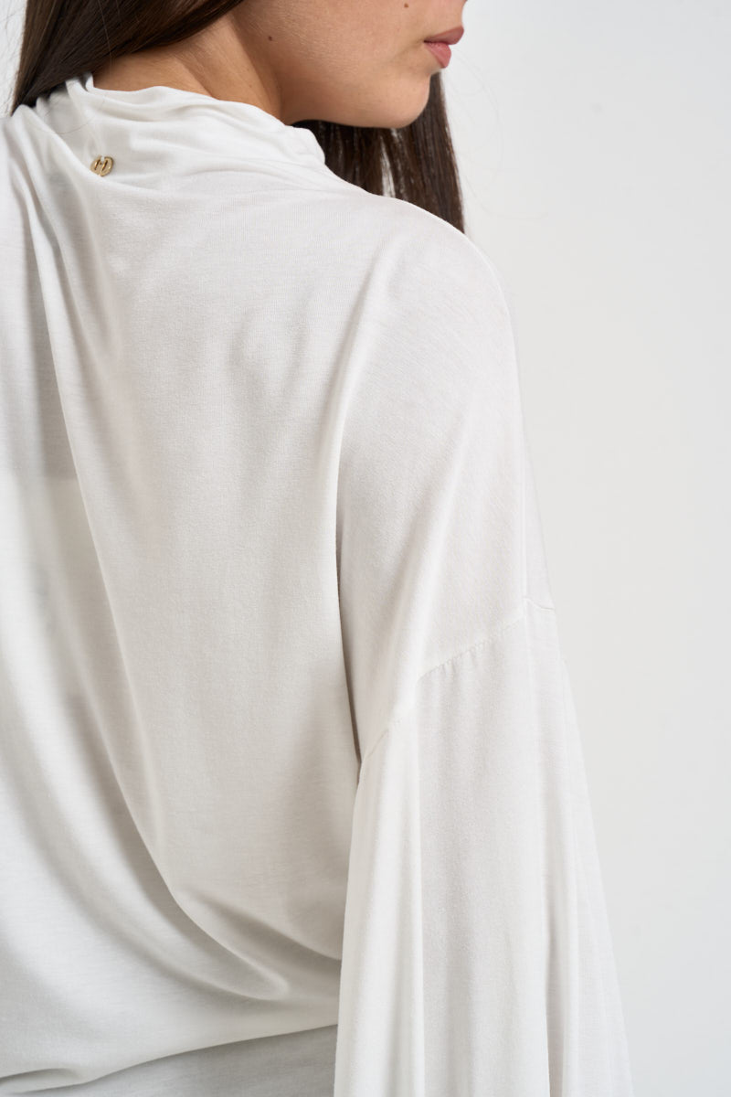 Blusa donna manica asimmetrica bianca B03L0424 PANNA PHILIA LOFT 