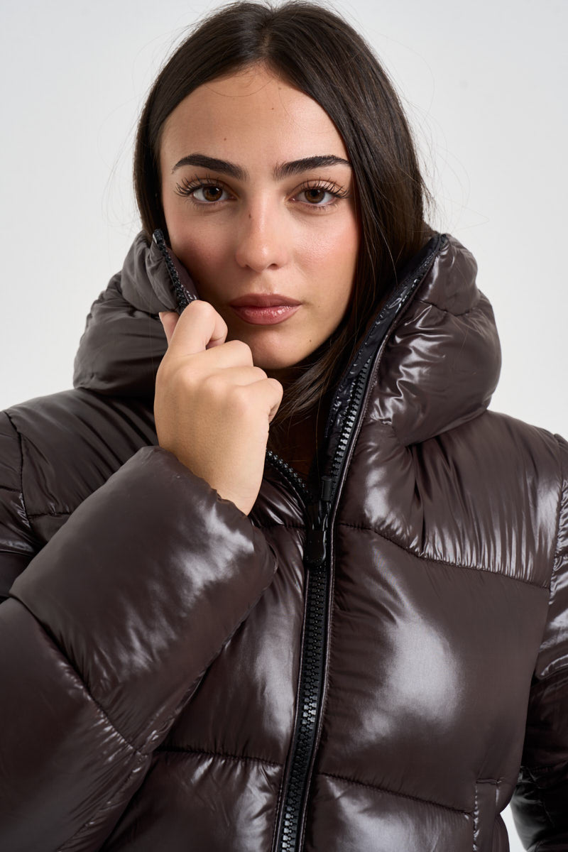 Piumino donna corto lucido cioccolato D31989W 40009 SAVE THE DUCK 
