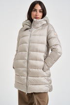Piumino donna cappuccio in ecopelliccia ghiaccio D40280W 40019 SAVE THE DUCK 