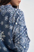 Maglia donna stampa bandana azzurra e bianca D40V0779 BLUE NAVY SOUVENIR CLUBBING 