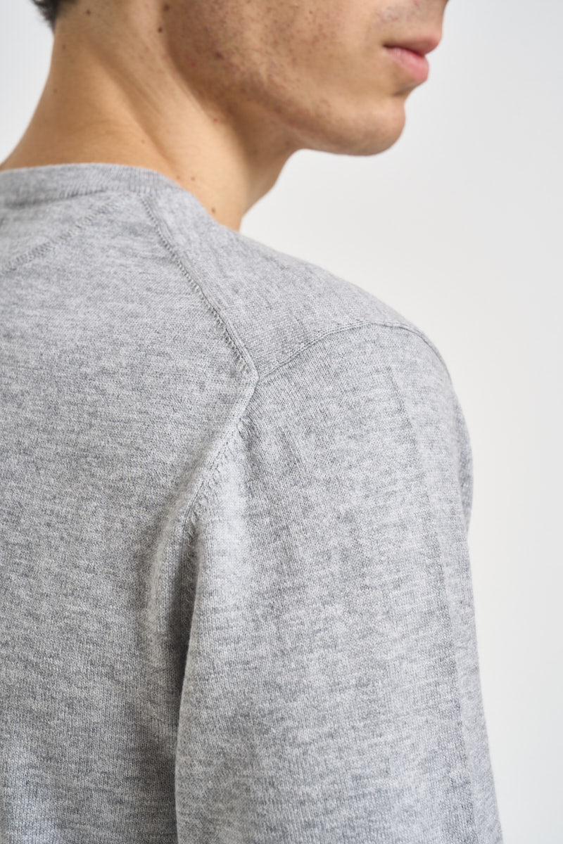 Maglia uomo girocollo grigio chiaro K46160 06 SUN68 