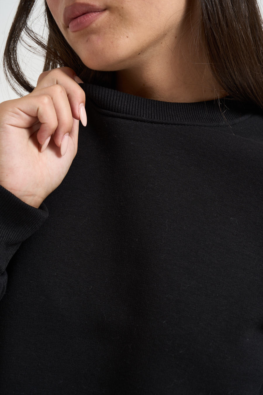Felpa donna girocollo nera NINAZ NERO SUPERCULTURE* 